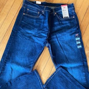 Levi’s Men’s denim 36”x32” stretch Tags on, never been worn